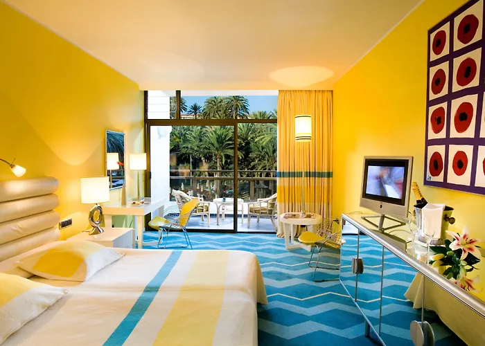 Отель Seaside Palm 5*