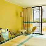 Seaside Palm Hotel