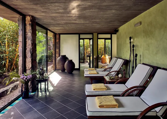 Seaside Palm Отель 5*