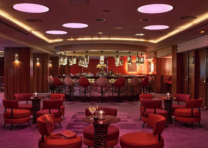 Отель Seaside Palm 5*